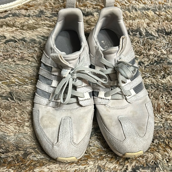 adidas Other - Men’s adidas Grey White SL Loop Size 10